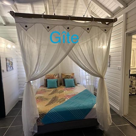 Au Bel'Vue Chez Sandrine "Gite & Chambre D'Hotes" เลอ มูเล่ ภายนอก รูปภาพ