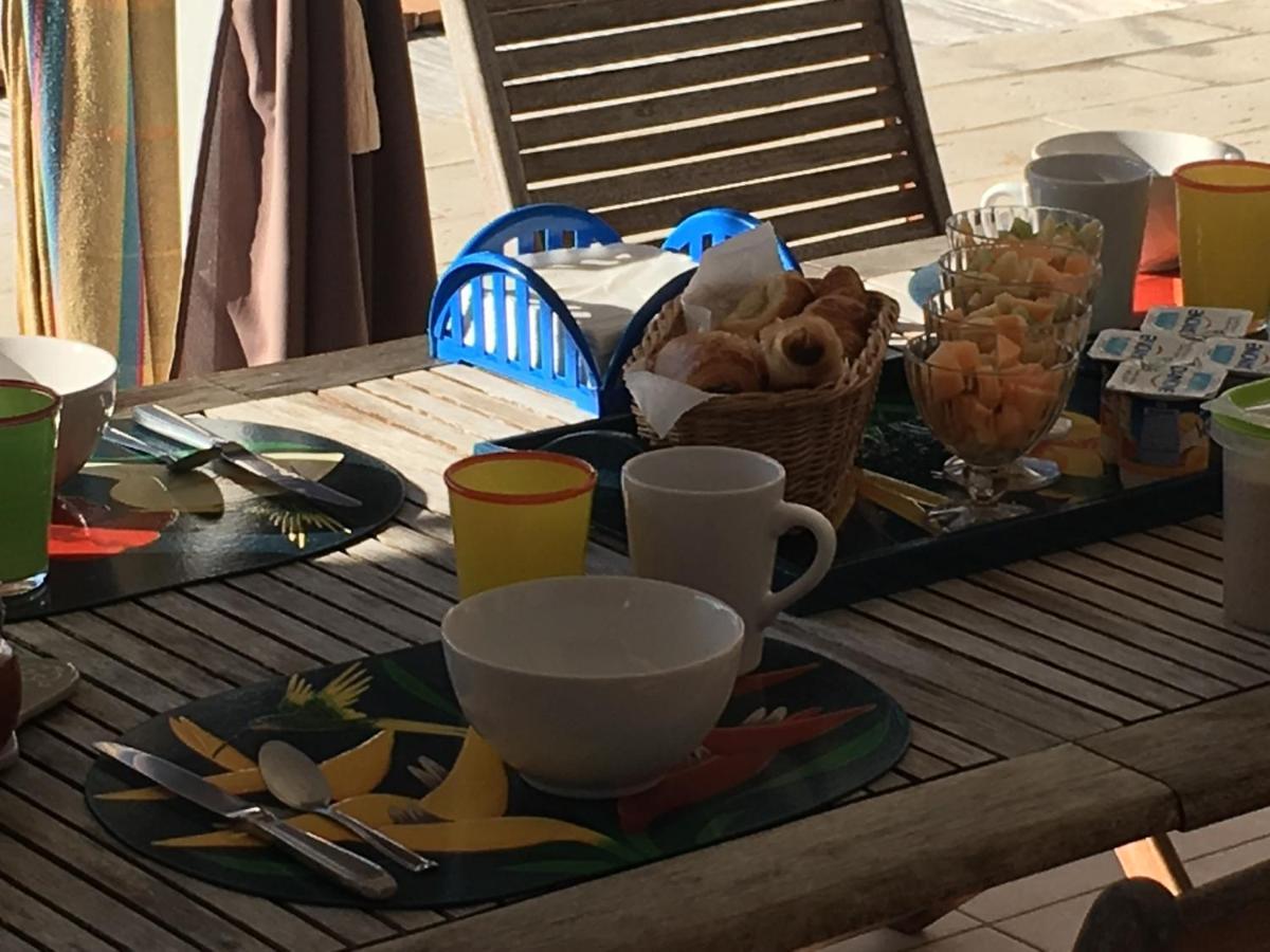 Au Bel'Vue Chez Sandrine "Gite & Chambre D'Hotes" เลอ มูเล่ ภายนอก รูปภาพ