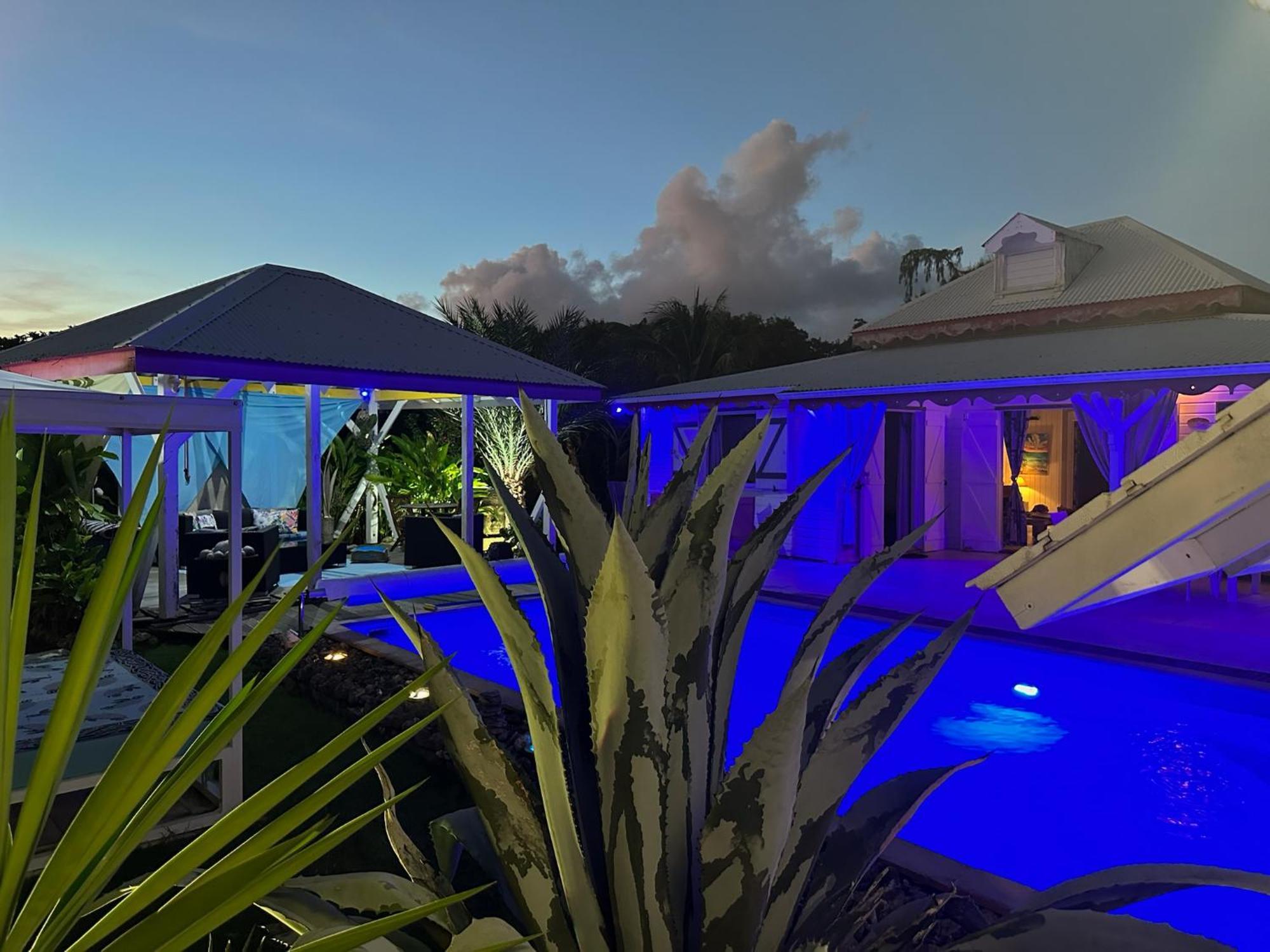 Au Bel'Vue Chez Sandrine "Gite & Chambre D'Hotes" เลอ มูเล่ ภายนอก รูปภาพ