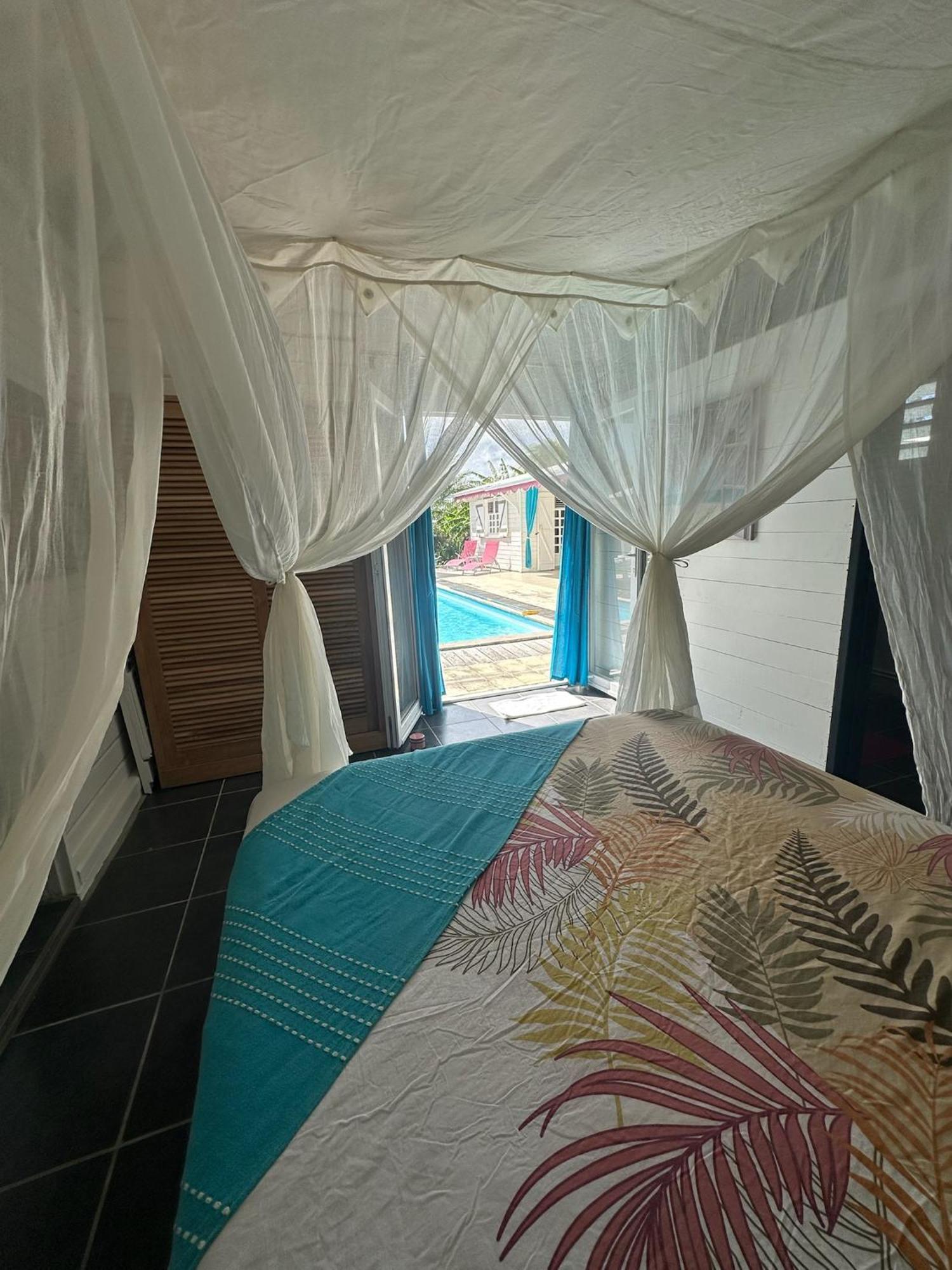 Au Bel'Vue Chez Sandrine "Gite & Chambre D'Hotes" เลอ มูเล่ ภายนอก รูปภาพ