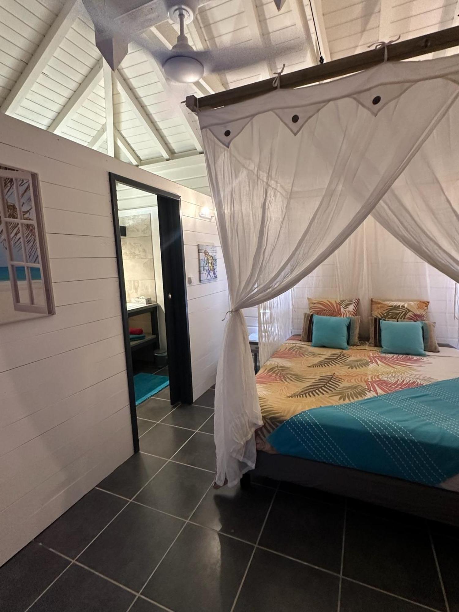 Au Bel'Vue Chez Sandrine "Gite & Chambre D'Hotes" เลอ มูเล่ ภายนอก รูปภาพ