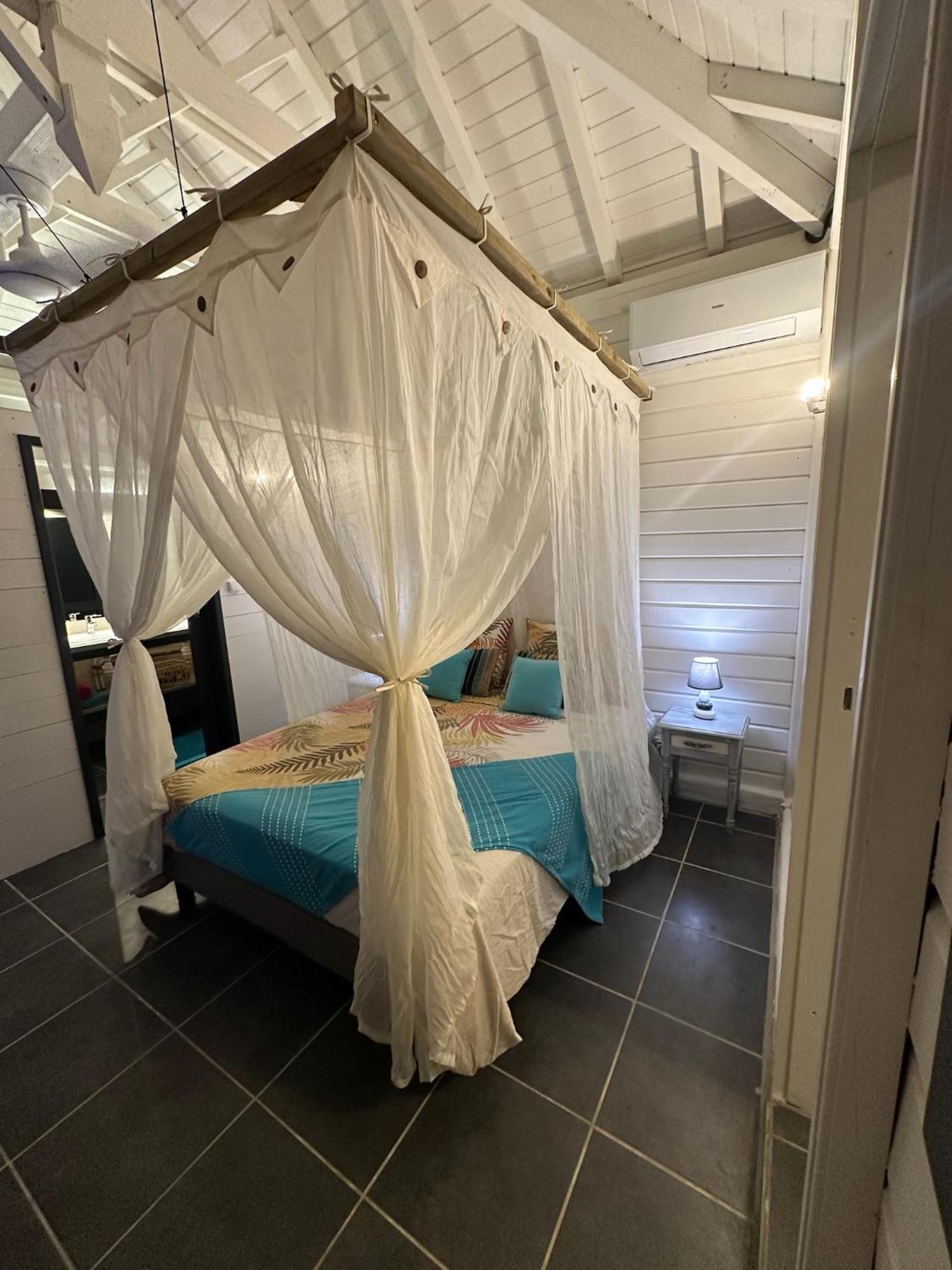 Au Bel'Vue Chez Sandrine "Gite & Chambre D'Hotes" เลอ มูเล่ ภายนอก รูปภาพ