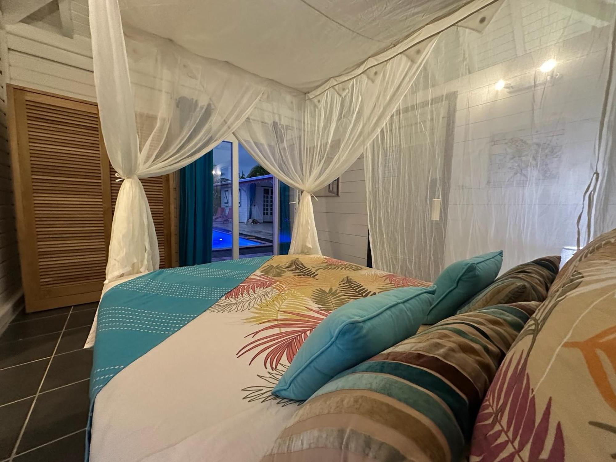 Au Bel'Vue Chez Sandrine "Gite & Chambre D'Hotes" เลอ มูเล่ ภายนอก รูปภาพ