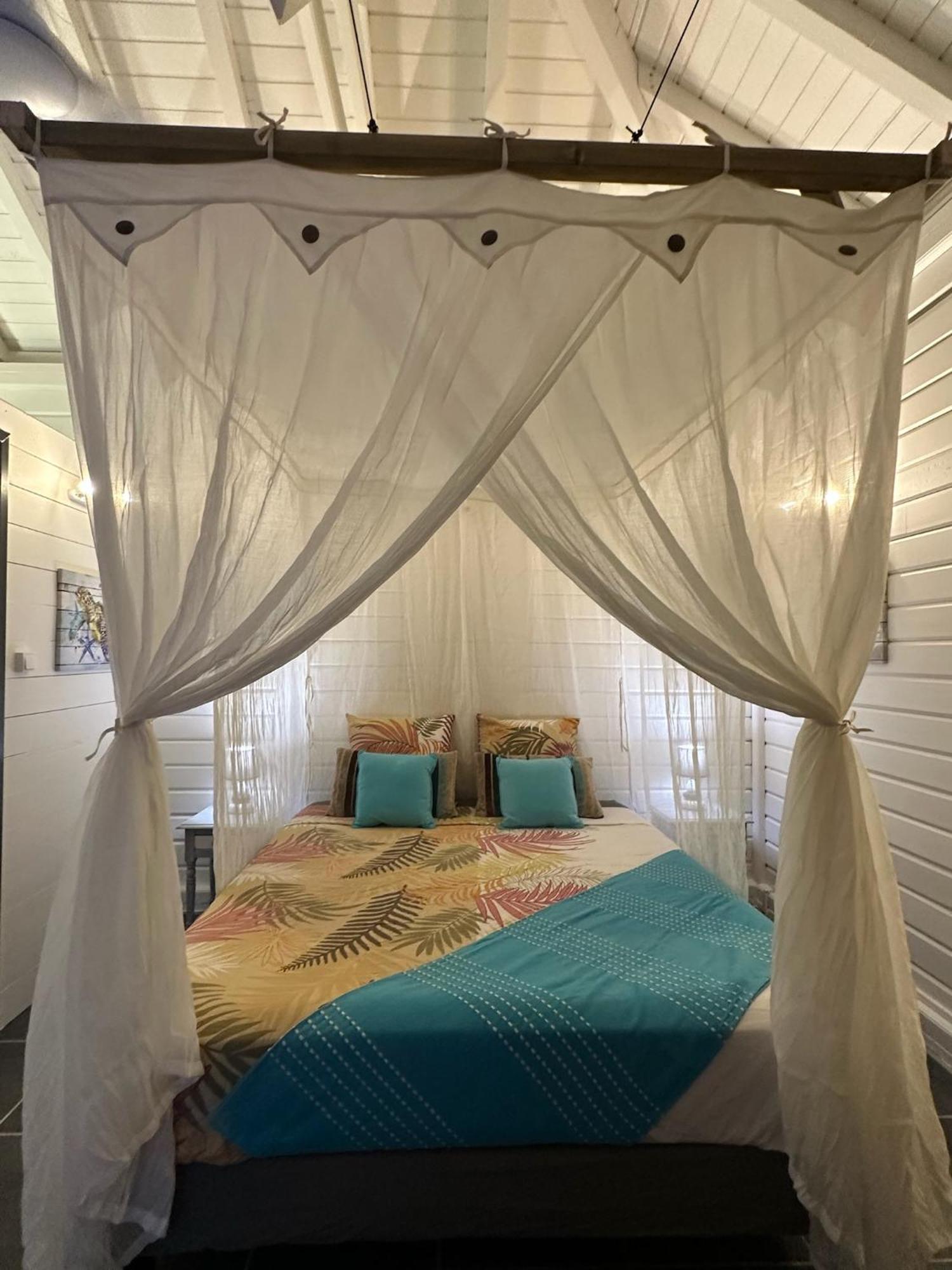 Au Bel'Vue Chez Sandrine "Gite & Chambre D'Hotes" เลอ มูเล่ ภายนอก รูปภาพ